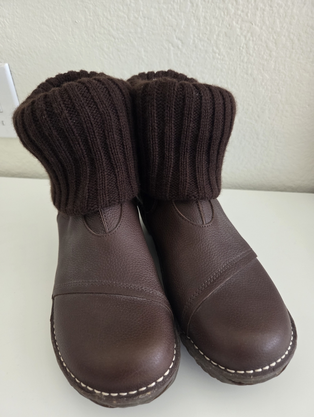 El Naturalista Never Worn Brown Leather Ankle Boots with Knit Cuff Size 40 - Picture 2 of 5